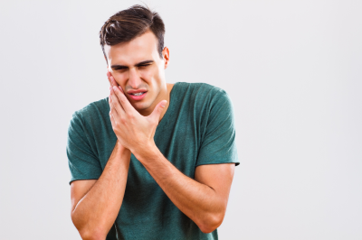 Man with toothache - Renton Orthodontist, Burien Orthodontist